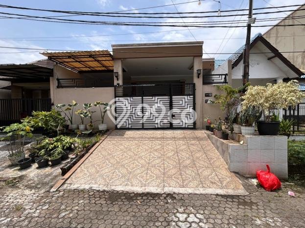 Rumah Modern 3 Kamar LT 160m2 di Taman Royal Rumah Modern 3 Kamar LT 160m2 di Taman Royal
