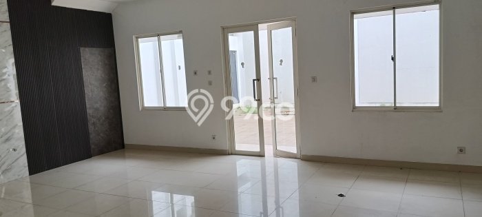 Disewakan! Rumah 4 Kamar Tidur &
4 Kamar Mandi di Gading Serpong The Spring, Tangerang Disewakan! Rumah 4 Kamar Tidur &
4 Kamar Mandi di Gading Serpong The Spring, Tangerang