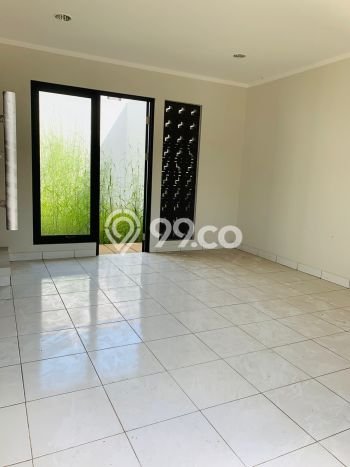 Disewakan! Rumah 2 Kamar Tidur &
2 Kamar Mandi di Summarecon Bandung, Bandung Disewakan! Rumah 2 Kamar Tidur &
2 Kamar Mandi di Summarecon Bandung, Bandung