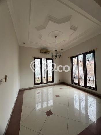Jual Rumah Mewah Megah Dengan View Eksklusif di Tomang, Jakarta Barat Jual Rumah Mewah Megah Dengan View Eksklusif di Tomang, Jakarta Barat