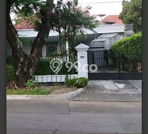 Jual Rumah Mewah Megah Dengan View Eksklusif di Raya Darmo, Surabaya Jual Rumah Mewah Megah Dengan View Eksklusif di Raya Darmo, Surabaya