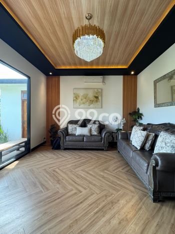 Dijual Rumah Mewah Elegan Dengan View Cantik di Cinere, Jakarta Selatan Dijual Rumah Mewah Elegan Dengan View Cantik di Cinere, Jakarta Selatan