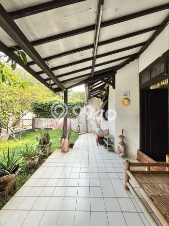 Rumah Berkelas LT 150m2m² / LB 70m2m² di Kawasan Asri , Jakarta Selatan Rumah Berkelas LT 150m2m² / LB 70m2m² di Kawasan Asri , Jakarta Selatan