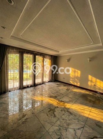 Rumah Elit Modern Tanpa Renovasi di Pondok Indah Jakarta Selatan Rumah Elit Modern Tanpa Renovasi di Pondok Indah Jakarta Selatan