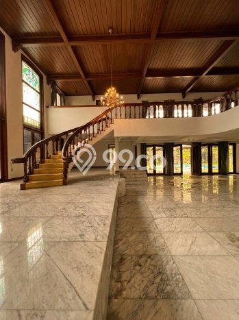 Rumah Elit Modern Tanpa Renovasi di Pondok Indah Jakarta Selatan Rumah Elit Modern Tanpa Renovasi di Pondok Indah Jakarta Selatan