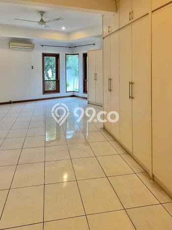 Rumah Mewah LB 690m2 Siap Pakai Desain Elegan di Pondok Indah, Jakarta Selatan Rumah Mewah LB 690m2 Siap Pakai Desain Elegan di Pondok Indah, Jakarta Selatan