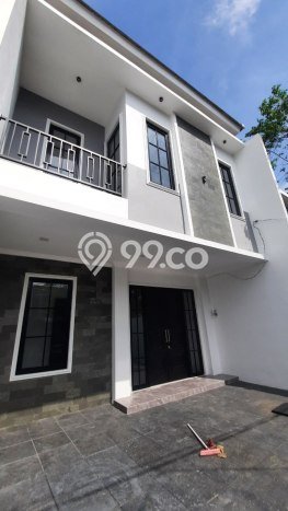 For Sale! Premium House LT 91m2 Desain Elegan di Surabaya Kota For Sale! Premium House LT 91m2 Desain Elegan di Surabaya Kota