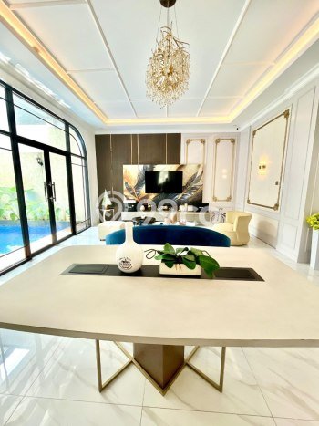 Rumah Siap Pakai area Citraland, Surabaya, Luas 302m2m² LB 450m2m² Rumah Siap Pakai area Citraland, Surabaya, Luas 302m2m² LB 450m2m²