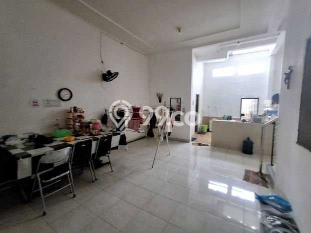 Kost Dijual di Brumbungan dengan 9 KT dan Luas 224m2 Kost Dijual di Brumbungan dengan 9 KT dan Luas 224m2