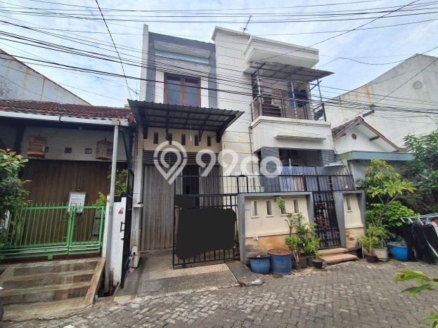 Kost Dijual di Brumbungan dengan 9 KT dan Luas 224m2 Kost Dijual di Brumbungan dengan 9 KT dan Luas 224m2