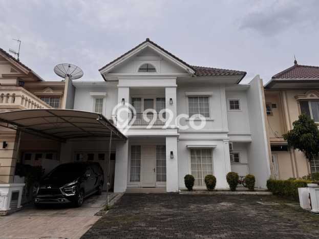 Ready to Use! Premium House LT 240m2 Desain Modern di Pakuwon Indah Ready to Use! Premium House LT 240m2 Desain Modern di Pakuwon Indah