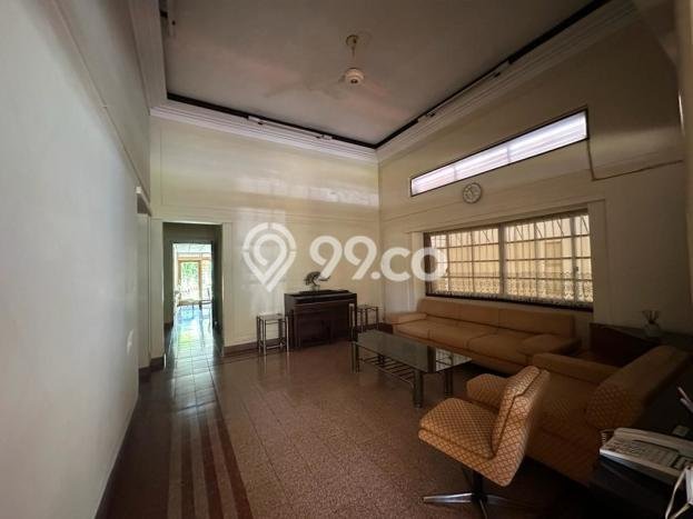 Komersial di Raya Darmo, Luas 350m2m², Pusat Komersial, Jalan Utama Komersial di Raya Darmo, Luas 350m2m², Pusat Komersial, Jalan Utama