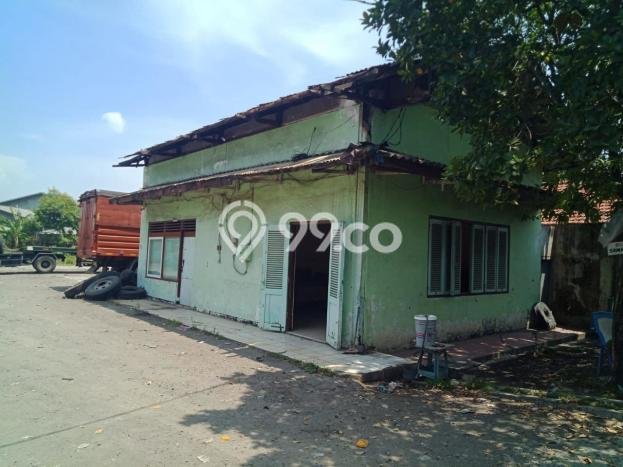 Lokasi Strategis! Dijual Gudang Bisnis di Karangpilang, Surabaya Kondisi Baik Lokasi Strategis! Dijual Gudang Bisnis di Karangpilang, Surabaya Kondisi Baik