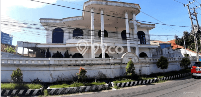Rumah Eksklusif Siap Huni LT 960m2 di Gubeng, Surabaya Rumah Eksklusif Siap Huni LT 960m2 di Gubeng, Surabaya