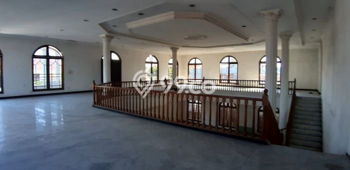 Rumah Eksklusif Siap Huni LT 960m2 di Gubeng, Surabaya Rumah Eksklusif Siap Huni LT 960m2 di Gubeng, Surabaya