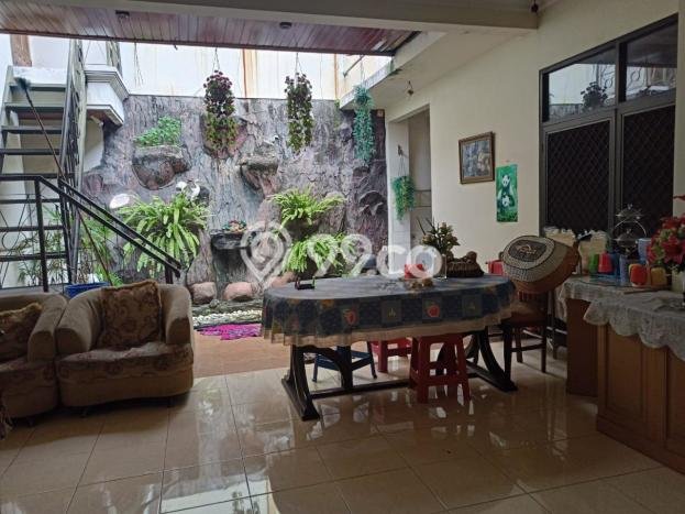 Rumah Luxury Modern Tanpa Renovasi di Sukomanunggal Surabaya Rumah Luxury Modern Tanpa Renovasi di Sukomanunggal Surabaya