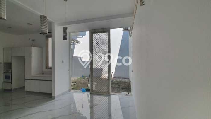 Dijual Rumah Premium dengan Fasilitas Sekitar Komplit di Mulyorejo, Surabaya Dijual Rumah Premium dengan Fasilitas Sekitar Komplit di Mulyorejo, Surabaya