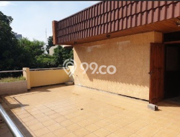 Rumah di Dukuh Pakis, 4 KM, Akses Mudah Fasilitas Umum, LT 624m2m² Bangunan 492m2m² Rumah di Dukuh Pakis, 4 KM, Akses Mudah Fasilitas Umum, LT 624m2m² Bangunan 492m2m²