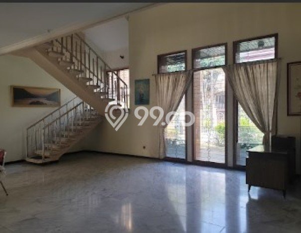 Rumah di Dukuh Pakis, 4 KM, Akses Mudah Fasilitas Umum, LT 624m2m² Bangunan 492m2m² Rumah di Dukuh Pakis, 4 KM, Akses Mudah Fasilitas Umum, LT 624m2m² Bangunan 492m2m²