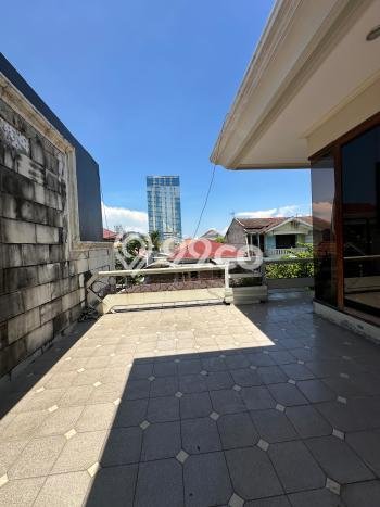 Hunian Elit LB 450m2 Siap Huni Desain Elegan di Dharma Husada, Surabaya Hunian Elit LB 450m2 Siap Huni Desain Elegan di Dharma Husada, Surabaya