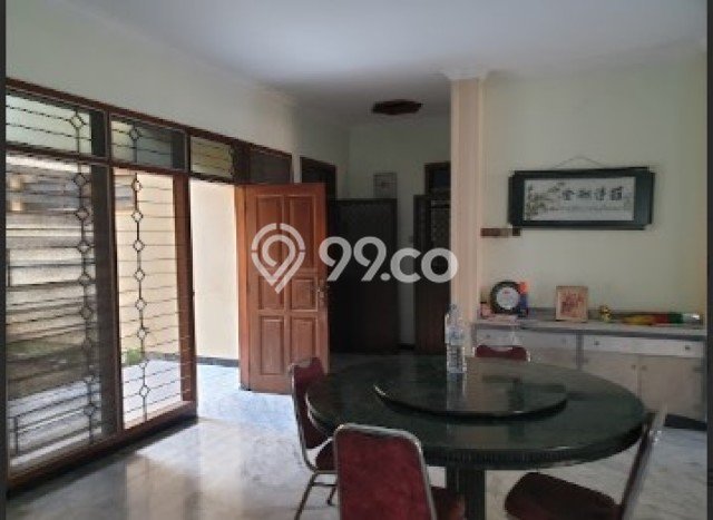 Rumah di Dukuh Pakis, 4 KM, Akses Mudah Fasilitas Umum, LT 624m2m² Bangunan 492m2m² Rumah di Dukuh Pakis, 4 KM, Akses Mudah Fasilitas Umum, LT 624m2m² Bangunan 492m2m²