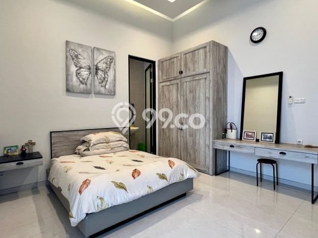 Hunian Elit LB 510m2 Siap Pakai Desain Elegan di Citraland, Surabaya Hunian Elit LB 510m2 Siap Pakai Desain Elegan di Citraland, Surabaya