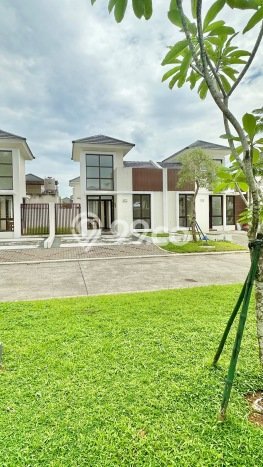 For Sale Hunian Rumah Terawat 2 Kamar di Sentul, Bogor For Sale Hunian Rumah Terawat 2 Kamar di Sentul, Bogor