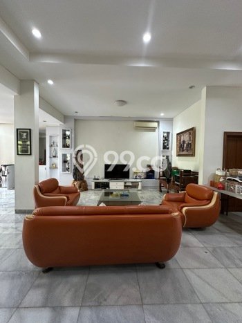 Rumah Elit Modern Tanpa Renovasi di Tanjung Duren Jakarta Barat Rumah Elit Modern Tanpa Renovasi di Tanjung Duren Jakarta Barat