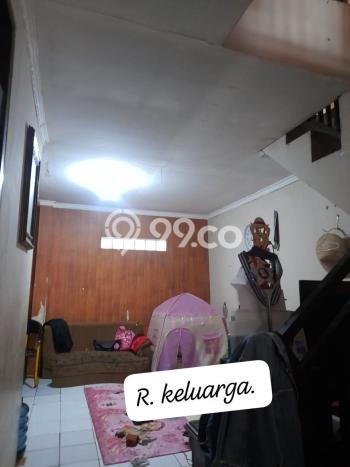 Dijual Rumah 5 Kamar Lokasi Strategis Nyaman dan Strategis di Margahayu Dijual Rumah 5 Kamar Lokasi Strategis Nyaman dan Strategis di Margahayu