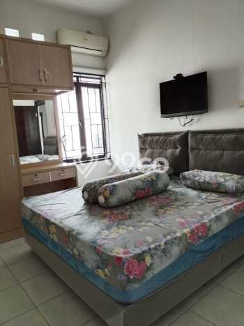 Rumah Minimalis 2 KT LT 180m2 di Taman Holis Indah Rumah Minimalis 2 KT LT 180m2 di Taman Holis Indah