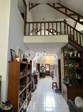 Ready to Use! Premium House LT 1060m2 Desain Elegan di Sudirman Ready to Use! Premium House LT 1060m2 Desain Elegan di Sudirman