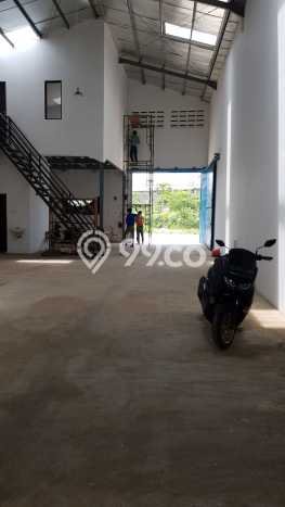 Gudang Area Perdagangan Kawasan Taman Kopo Indah, Luas 300m², Siap Usaha Gudang Area Perdagangan Kawasan Taman Kopo Indah, Luas 300m², Siap Usaha