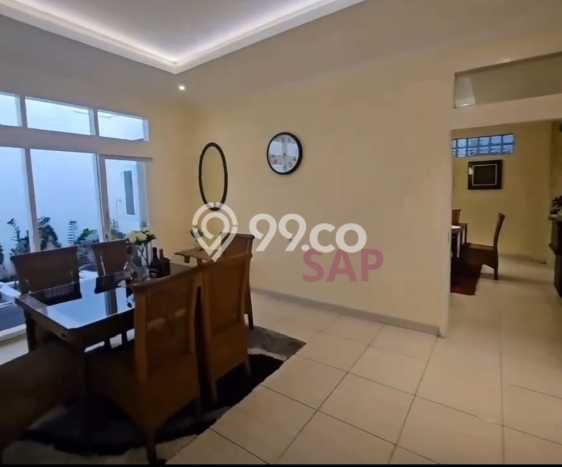 Rumah di Burangrang, 4 KT, Area Premium, Luas 180m² Bangunan 220m² Rumah di Burangrang, 4 KT, Area Premium, Luas 180m² Bangunan 220m²