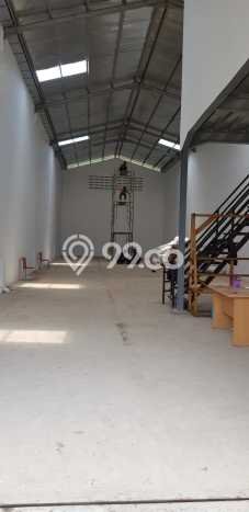Gudang Area Perdagangan Kawasan Taman Kopo Indah, Luas 300m², Siap Usaha Gudang Area Perdagangan Kawasan Taman Kopo Indah, Luas 300m², Siap Usaha