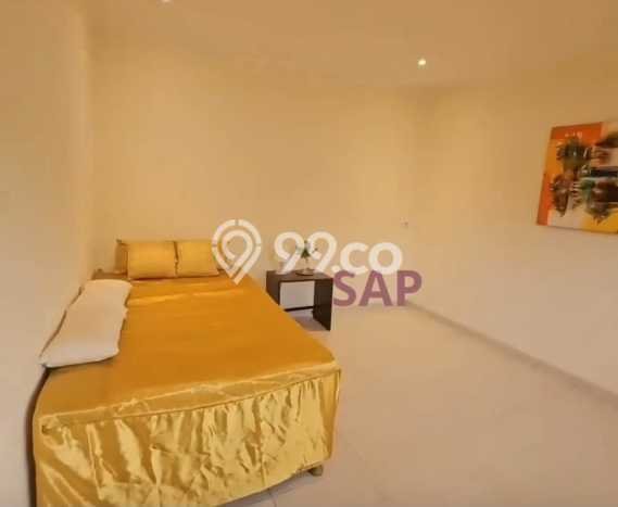 Rumah di Burangrang, 4 KT, Area Premium, Luas 180m² Bangunan 220m² Rumah di Burangrang, 4 KT, Area Premium, Luas 180m² Bangunan 220m²