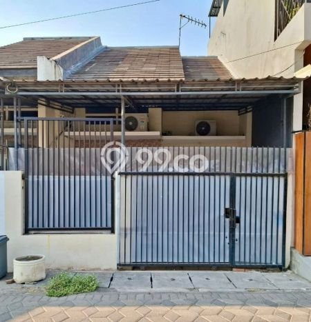 Hunian Cantik Modern Lb 60m2 di Rungkut, Surabaya Hunian Cantik Modern Lb 60m2 di Rungkut, Surabaya