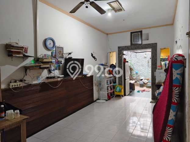 Dijual Cepat Rumah Strategis LT 108m2 LB 100m2 di Surabaya Cocok untuk Hunian Dijual Cepat Rumah Strategis LT 108m2 LB 100m2 di Surabaya Cocok untuk Hunian