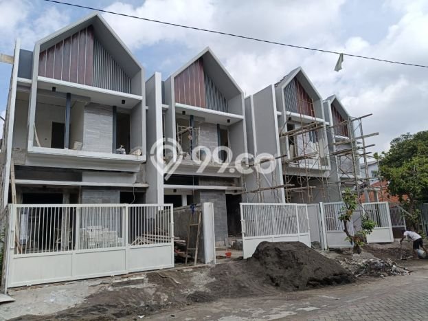 Dijual Rumah Strategis Bagus Punya 3 KT di Tenggilis Mejoyo Surabaya SHM Dijual Rumah Strategis Bagus Punya 3 KT di Tenggilis Mejoyo Surabaya SHM