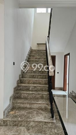 Rumah Elit Modern Siap Huni di Surabaya Kota Surabaya Rumah Elit Modern Siap Huni di Surabaya Kota Surabaya