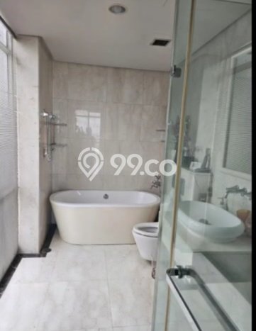 Hunian Apartemen High-Class untuk Dijual di Surabaya dengan 3 BR & 1 Kamar Mandi Hunian Apartemen High-Class untuk Dijual di Surabaya dengan 3 BR & 1 Kamar Mandi