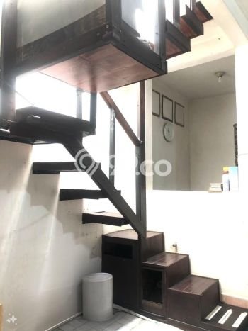 Rumah Modern 2 KT di Dukuh Kupang Surabaya Unfurnished Rumah Modern 2 KT di Dukuh Kupang Surabaya Unfurnished