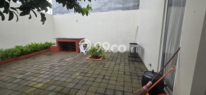 Hot Offer Hunian Mewah Ideal dan Luas di Wiyung, Surabaya Hot Offer Hunian Mewah Ideal dan Luas di Wiyung, Surabaya