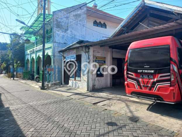 Dijual Cepat Rumah Bagus Siap Huni LB 445m2 di Sukolilo, Surabaya Dijual Cepat Rumah Bagus Siap Huni LB 445m2 di Sukolilo, Surabaya