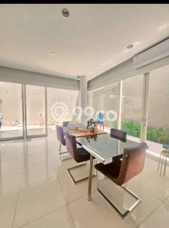 Dijual Hunian Mewah dengan Fasilitas Sekitar Komplit di Wiyung, Surabaya Dijual Hunian Mewah dengan Fasilitas Sekitar Komplit di Wiyung, Surabaya