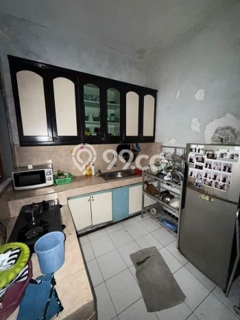 Dijual Hunian Rumah Terawat 4 Kamar di Sutorejo, Surabaya Dijual Hunian Rumah Terawat 4 Kamar di Sutorejo, Surabaya