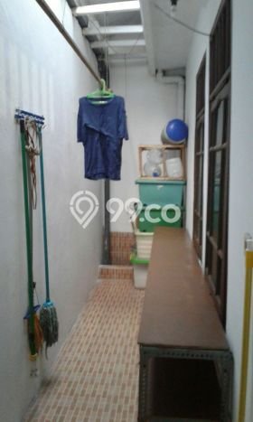 Hunian Cantik Modern Lb 195m2 di Rungkut, Surabaya Hunian Cantik Modern Lb 195m2 di Rungkut, Surabaya