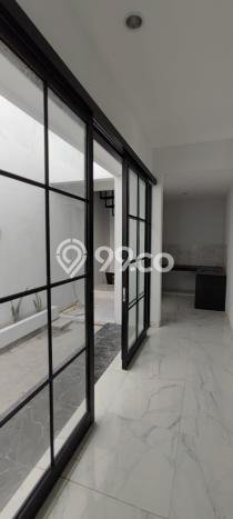 Dijual Rumah Luas Megah Dengan View Cantik di Citraland, Surabaya Dijual Rumah Luas Megah Dengan View Cantik di Citraland, Surabaya