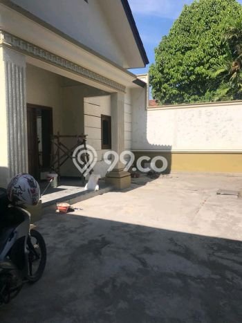 Ready to Use! Luxury House LT 338m2 Desain Elegan di Surabaya Kota Ready to Use! Luxury House LT 338m2 Desain Elegan di Surabaya Kota