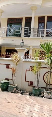 Dijual Rumah Luas Elegan Dengan View Eksklusif di Surabaya Kota, Surabaya Dijual Rumah Luas Elegan Dengan View Eksklusif di Surabaya Kota, Surabaya