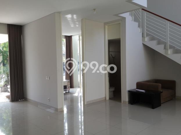 Rumah sewa siap huni 4 Kamar Tidur di Pakuwon Indah, Surabaya Rumah sewa siap huni 4 Kamar Tidur di Pakuwon Indah, Surabaya